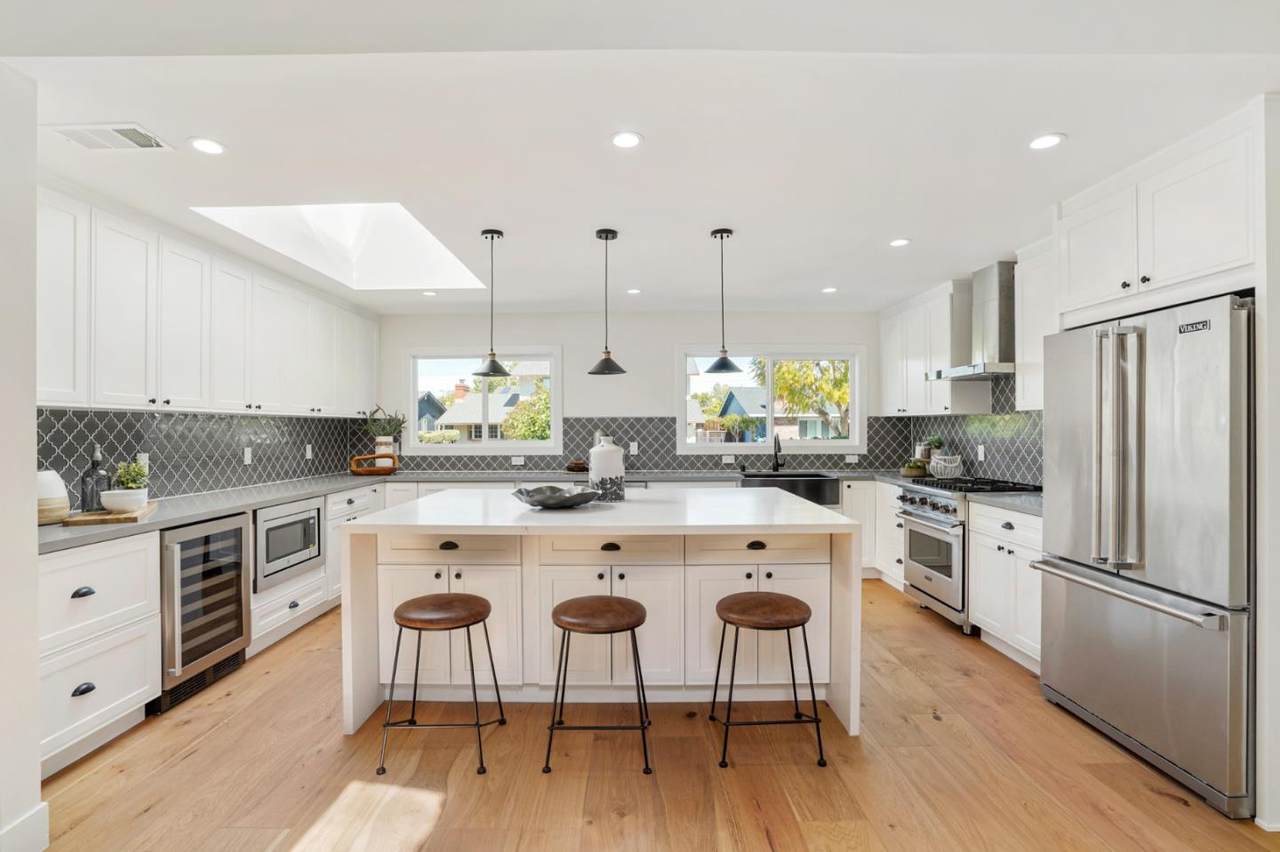 1604 Glenfield Dr - Photo 1