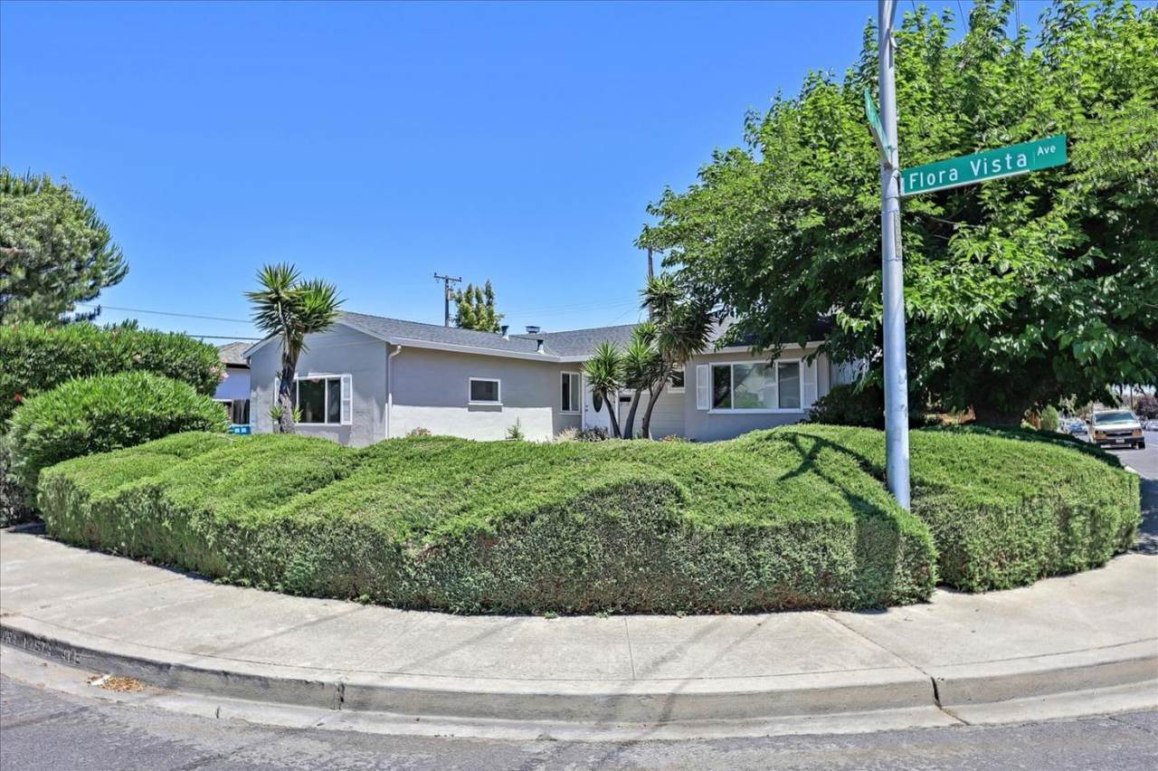 3492 Flora Vista Ave - Photo 1