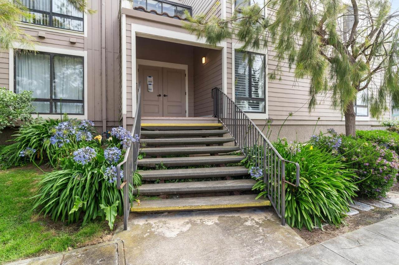 456 Laurel Ave - Photo 1