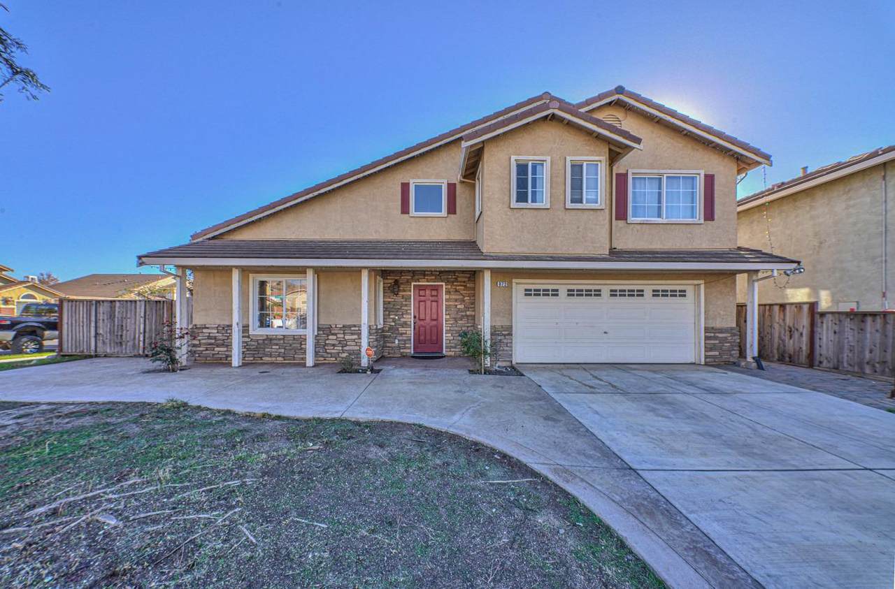 872 Santa Cruz - Photo 1