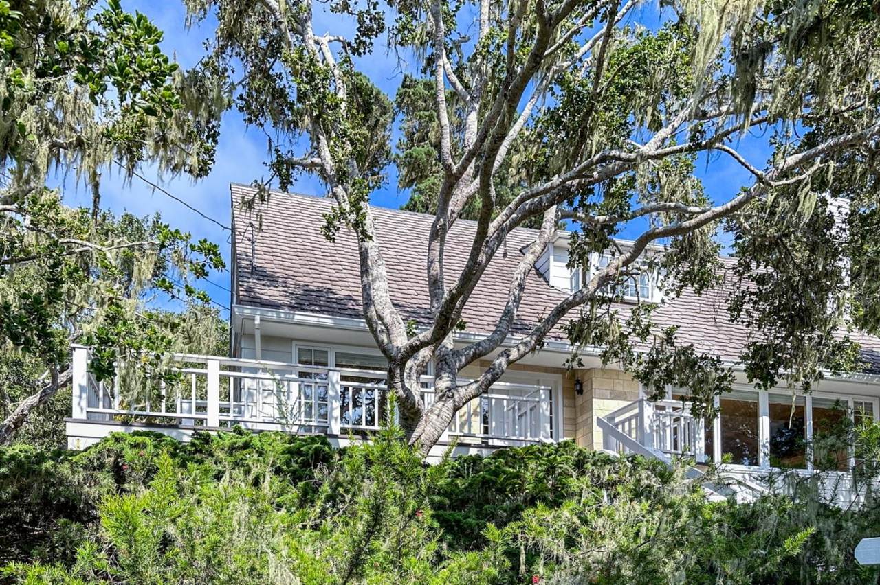 3073 Hermitage Rd - Photo 1