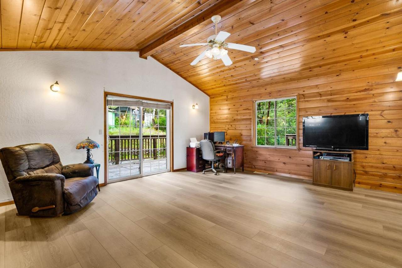 240 River Dr - Photo 1