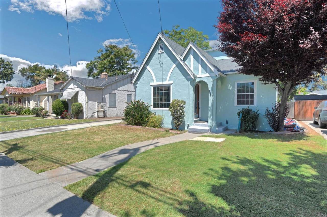 523 Hull Ave - Photo 1