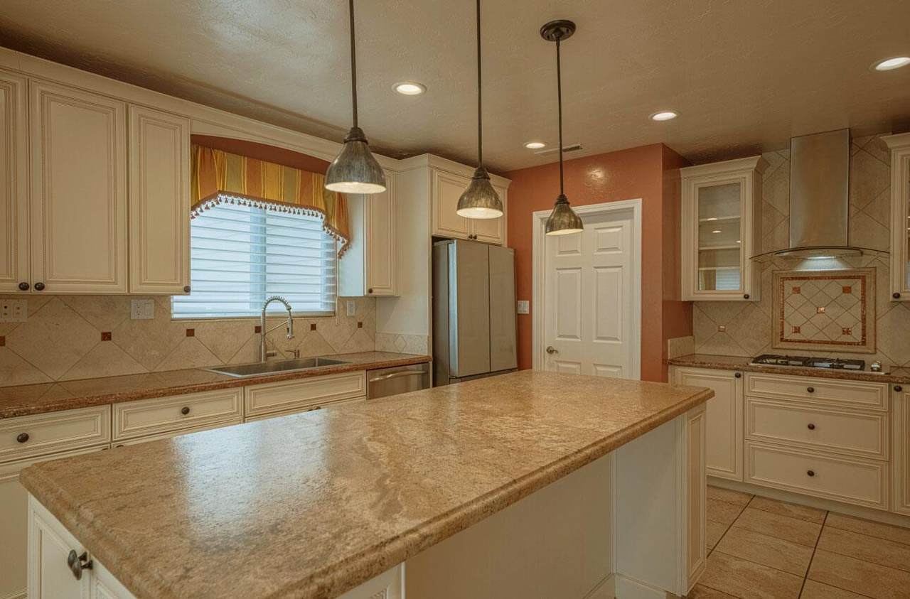 330 Stuart Ave - Photo 1