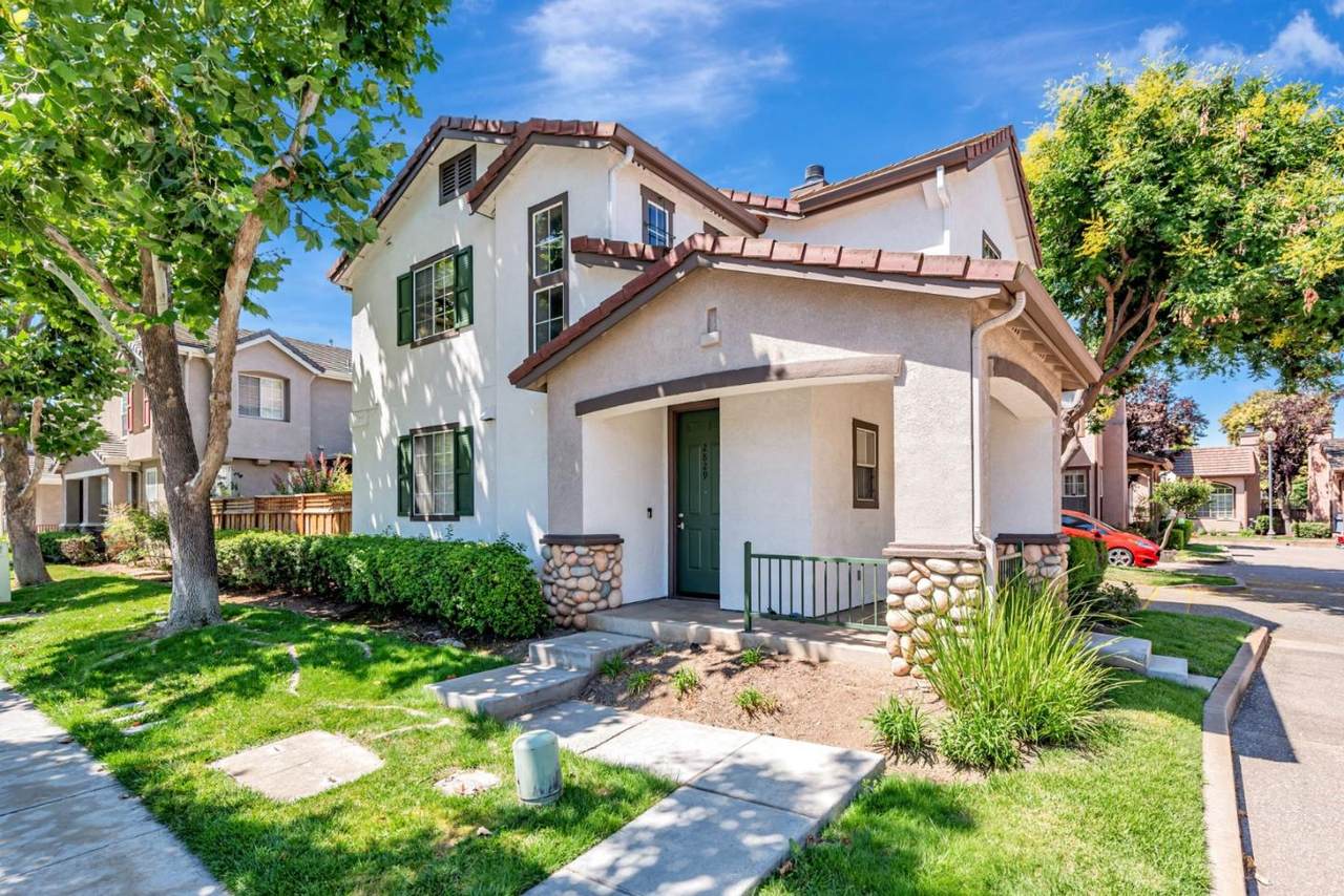 2829 Rubino Cir - Photo 1