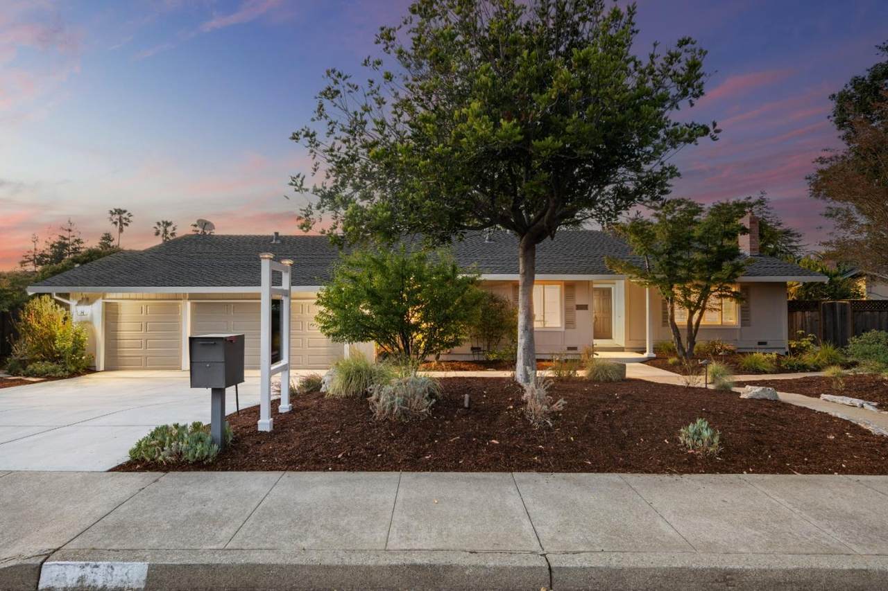17583 Daves Ave - Photo 1