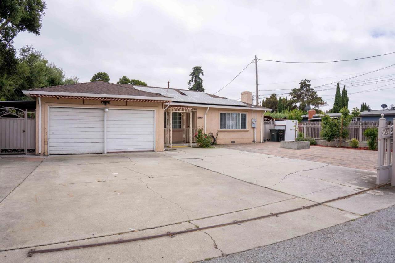 2232 Euclid Ave - Photo 1