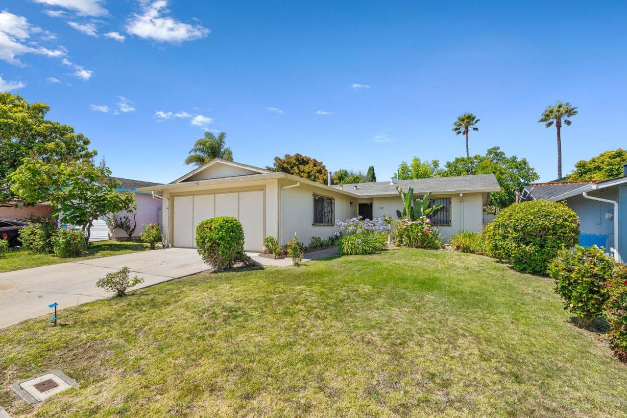 742 Pino Way - Photo 1