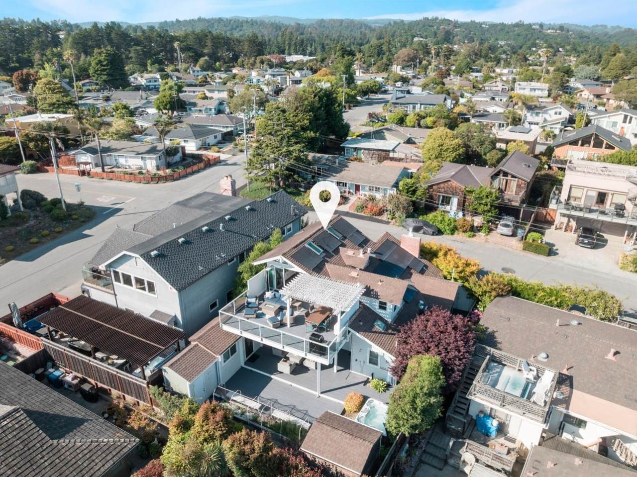 129 Santa Cruz Ave - Photo 1