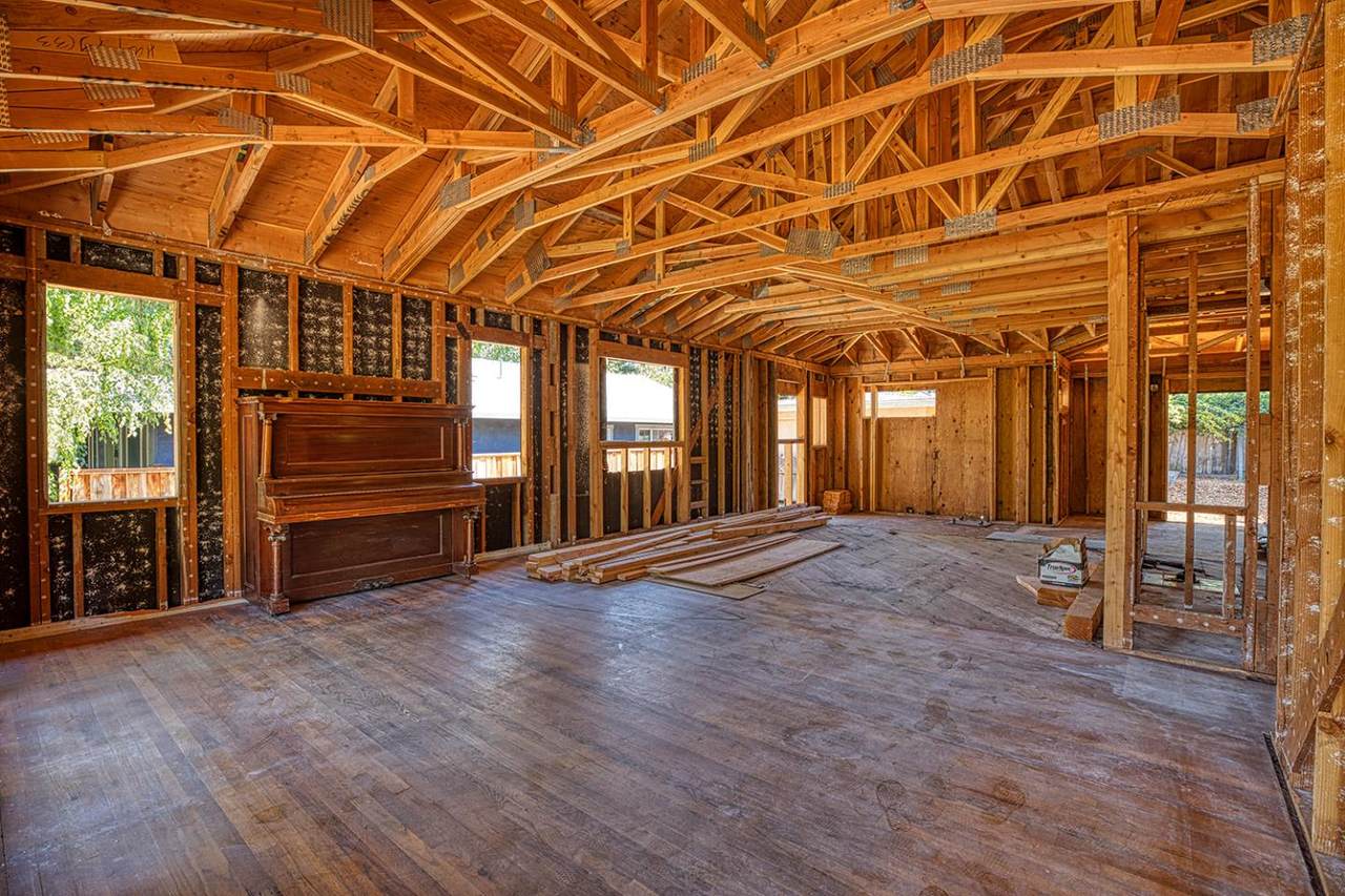 243 Ada Ave - Photo 1