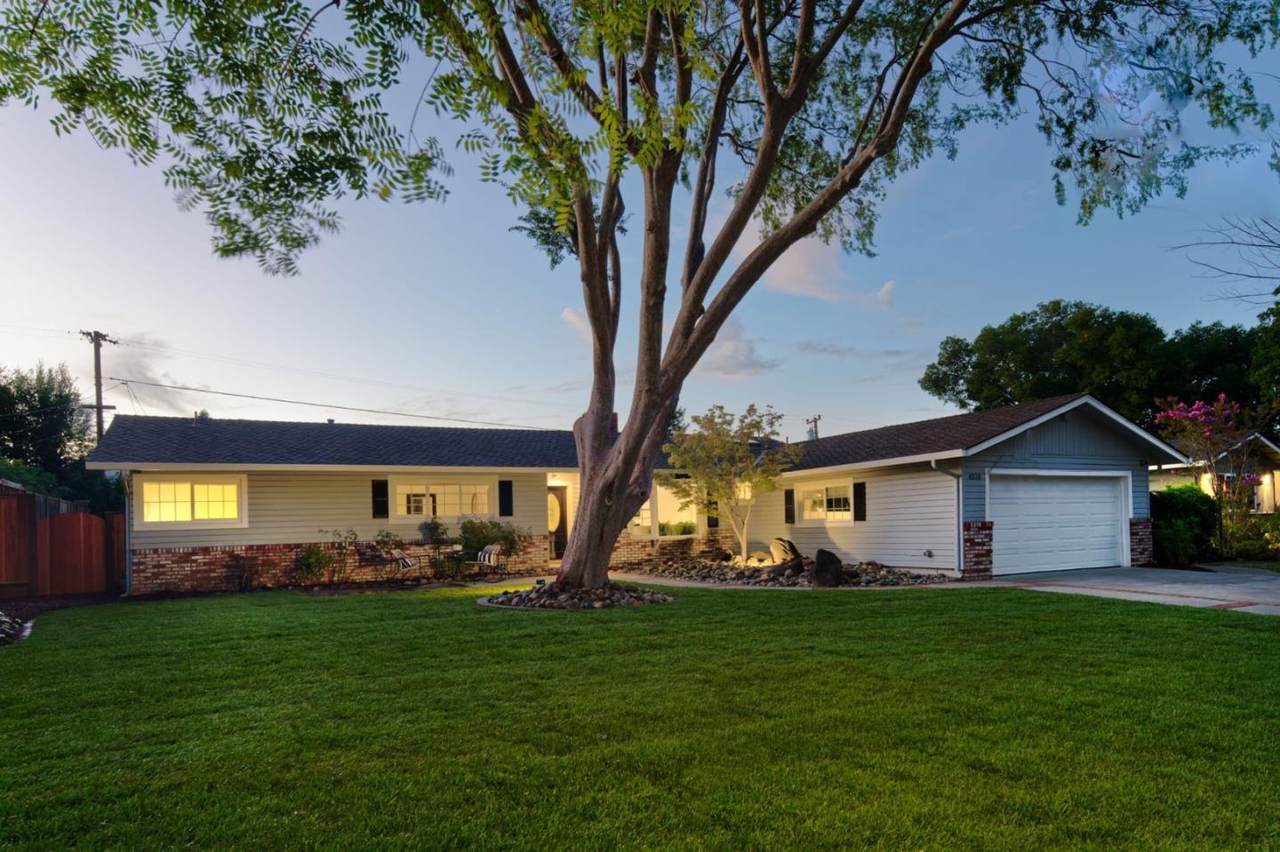 6538 Hampton Dr - Photo 1