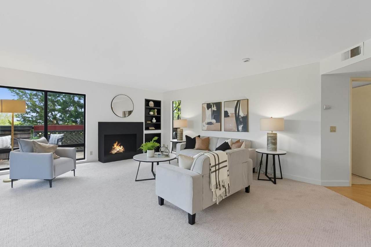 103 Peter Coutts Cir - Photo 1