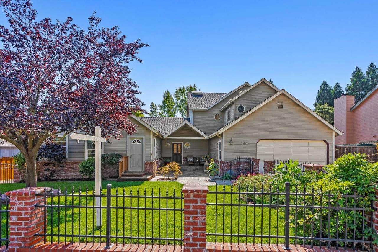 173 Oak Creek Blvd - Photo 1