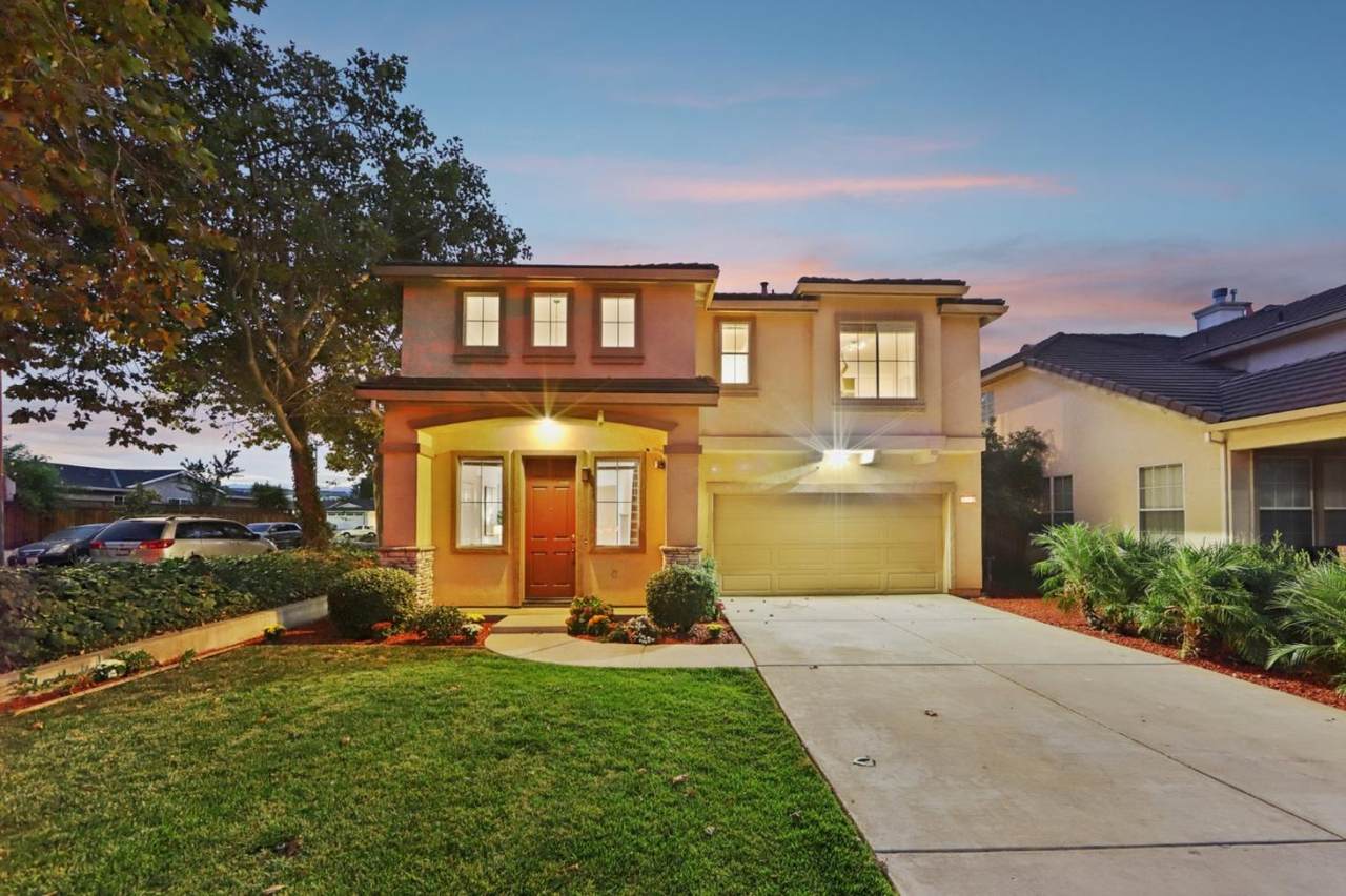 3699 Cedar Knoll Ct - Photo 1