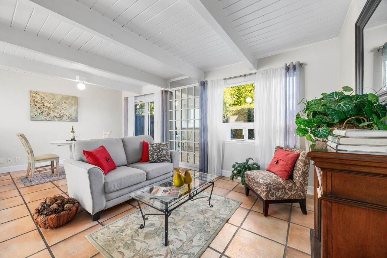 180 Dakota Ave D - Photo 1