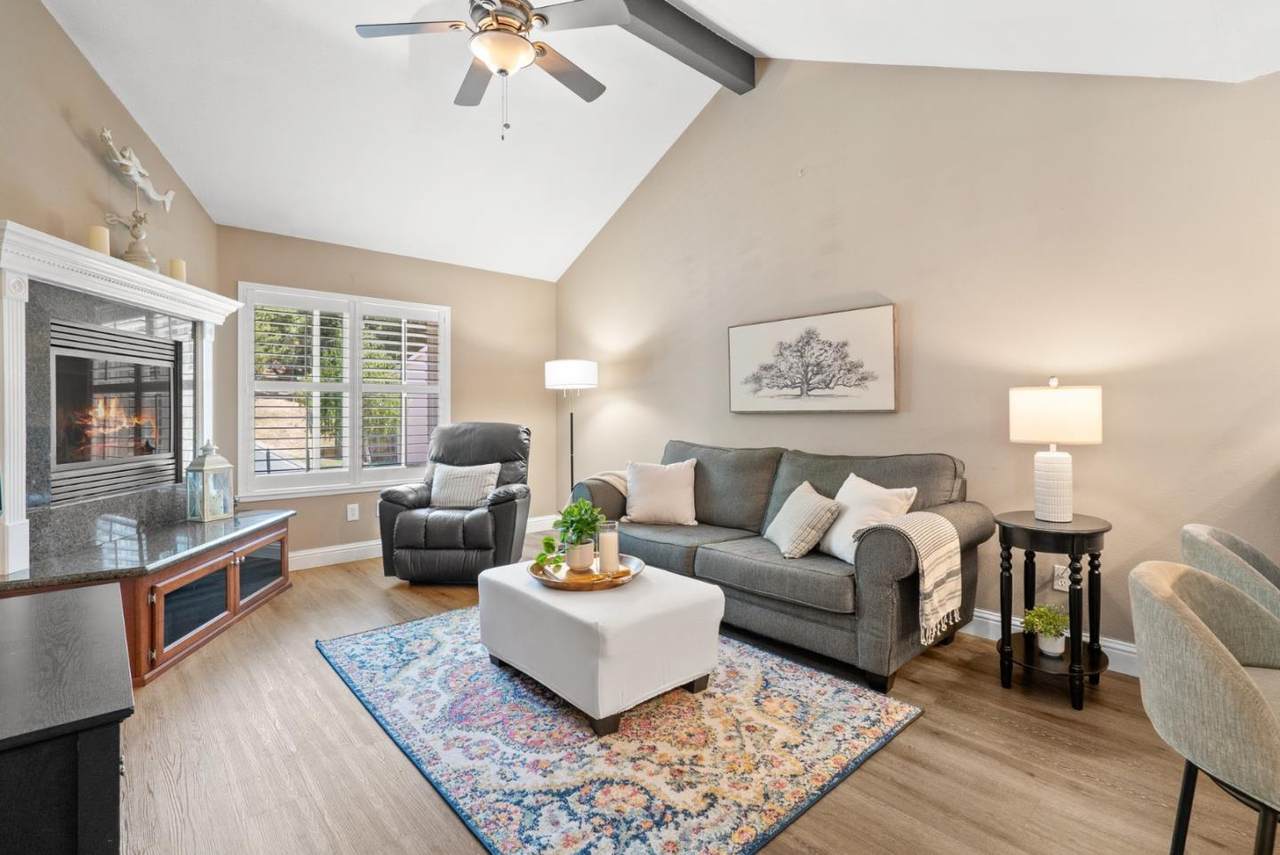 107 Arabian Way - Photo 1