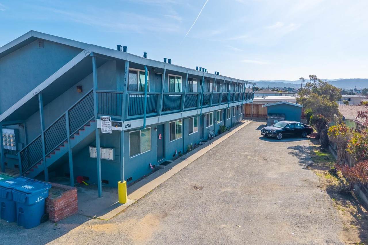 1270 Ord Grove Ave - Photo 1