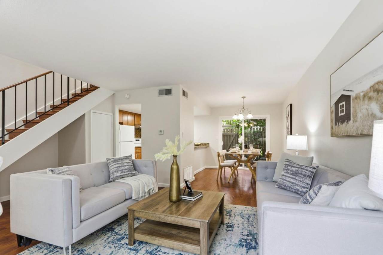 21063 Red Fir Ct - Photo 1