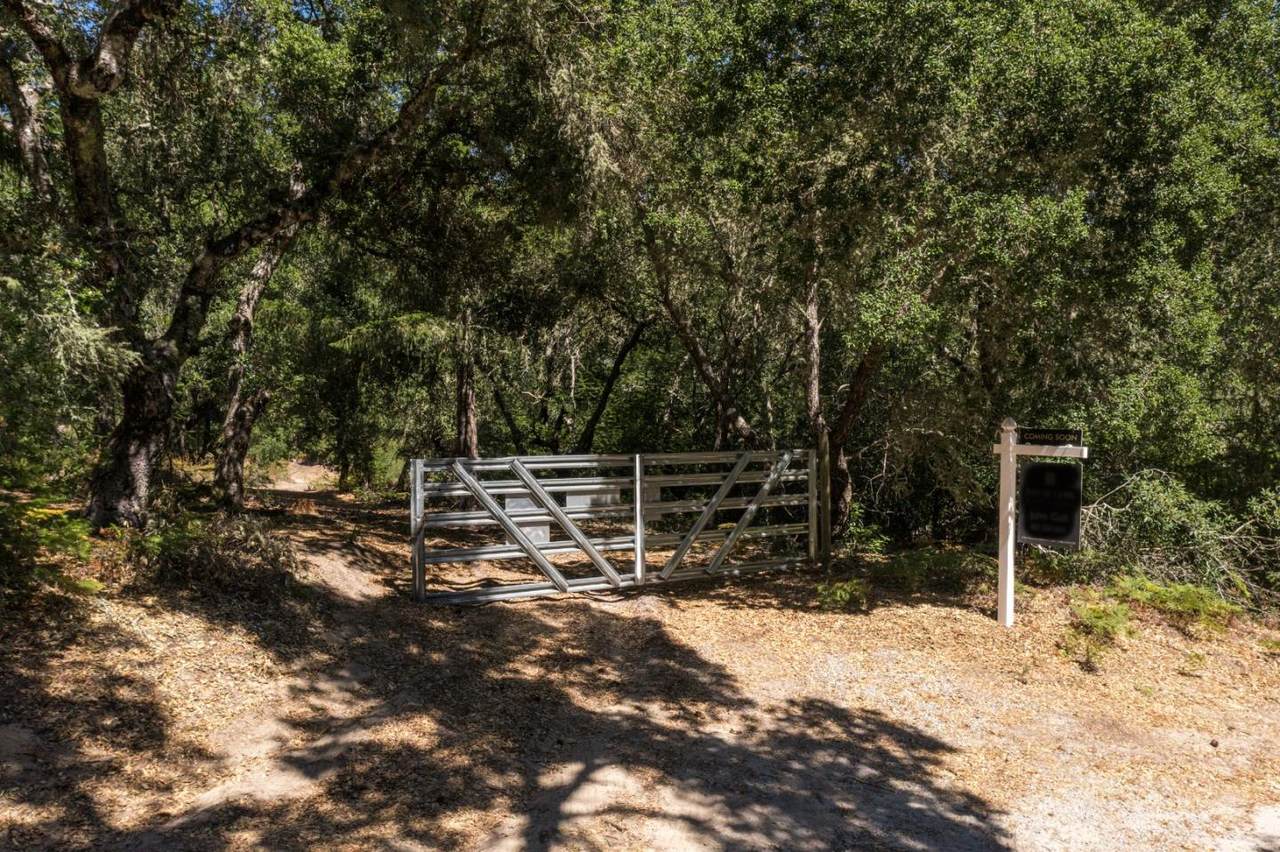 225 Santa Cruz St - Photo 1