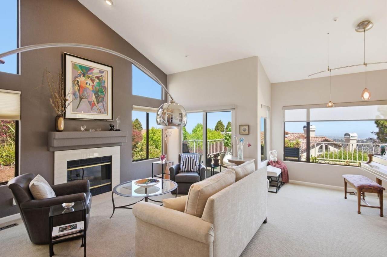 12 Clover Ln - Photo 1
