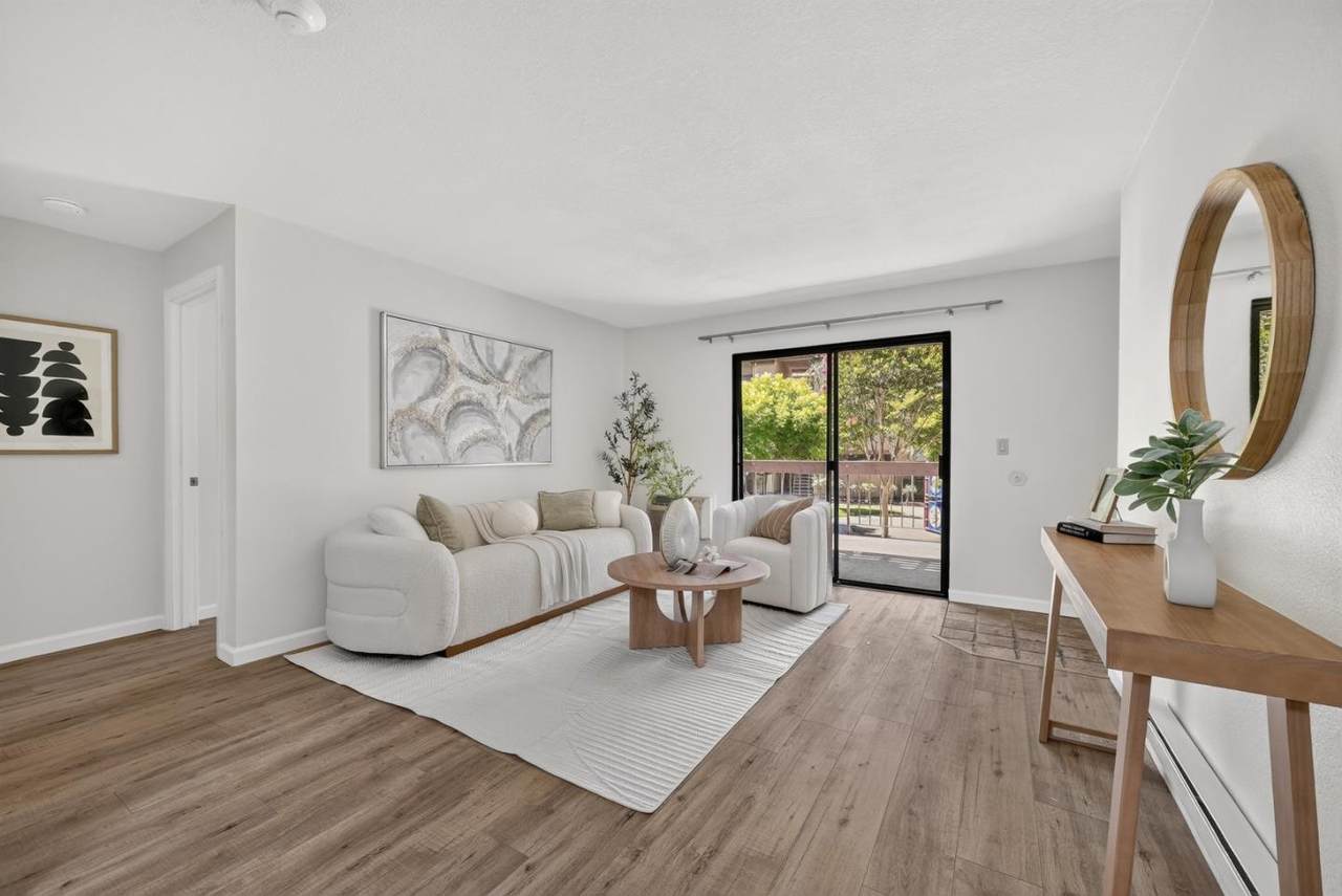 2250 Monroe St 109 - Photo 1