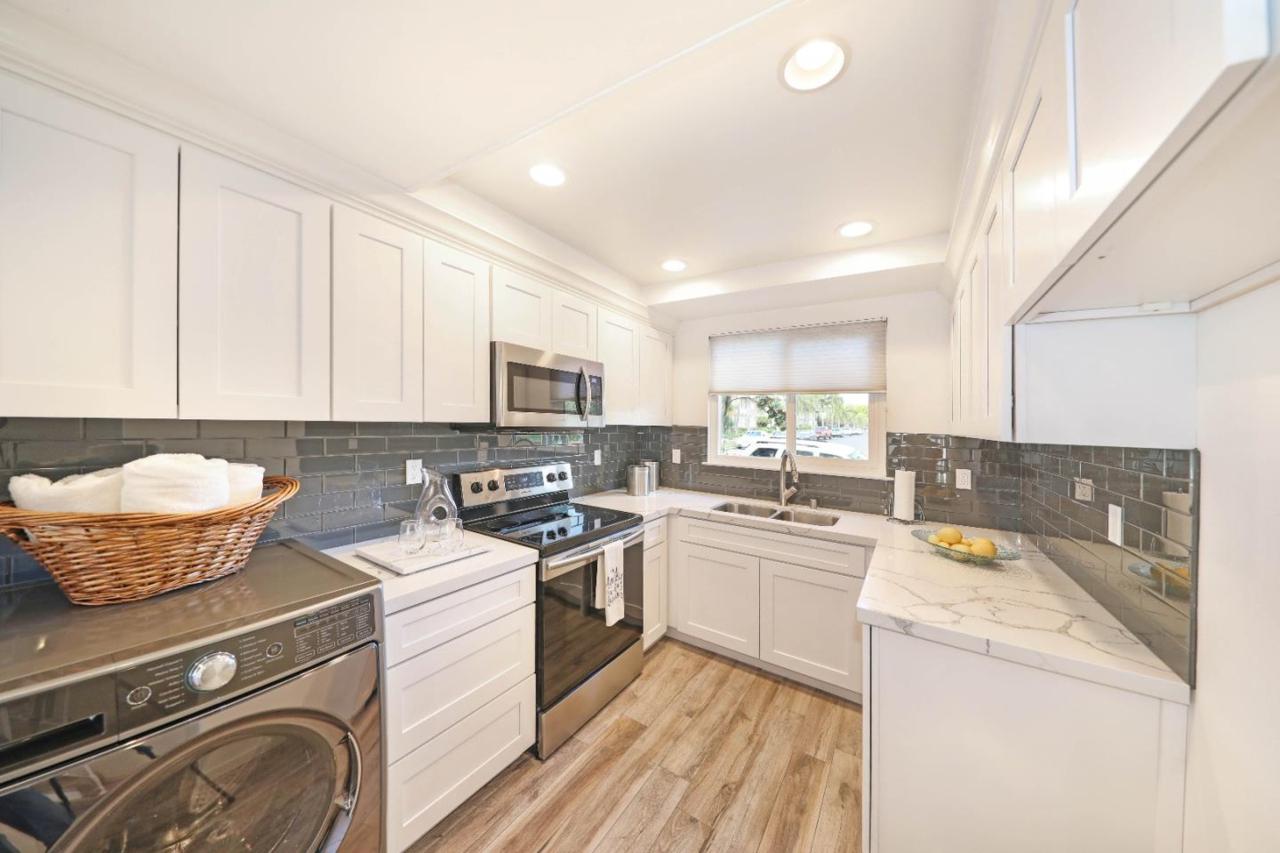 1074 Buckingham Ln - Photo 1