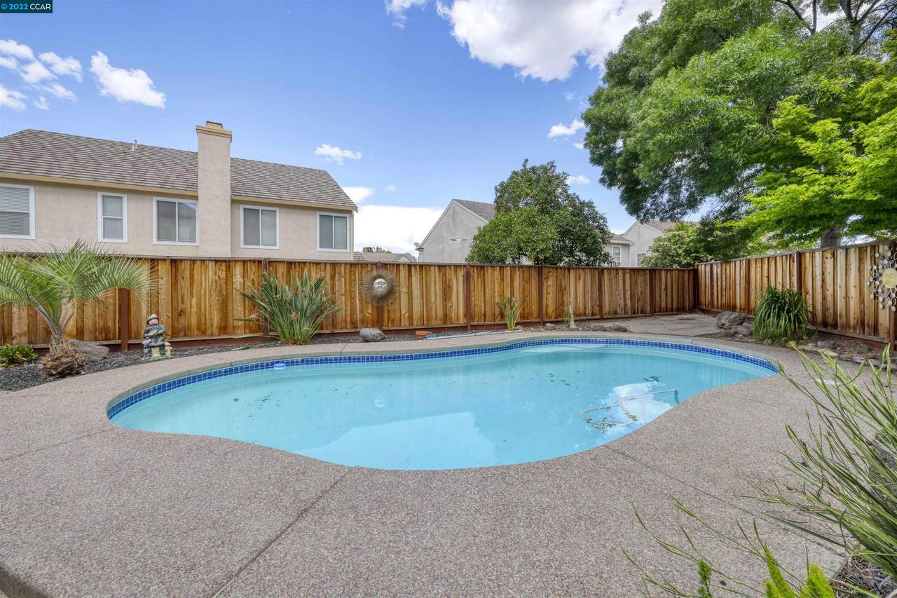 1273 Longleaf Ct - Photo 1
