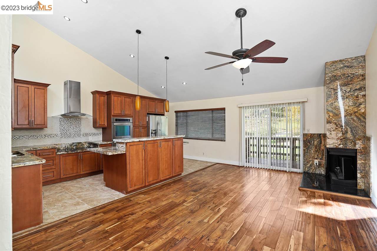 5400 Mountain Boulevard 130 - Photo 1