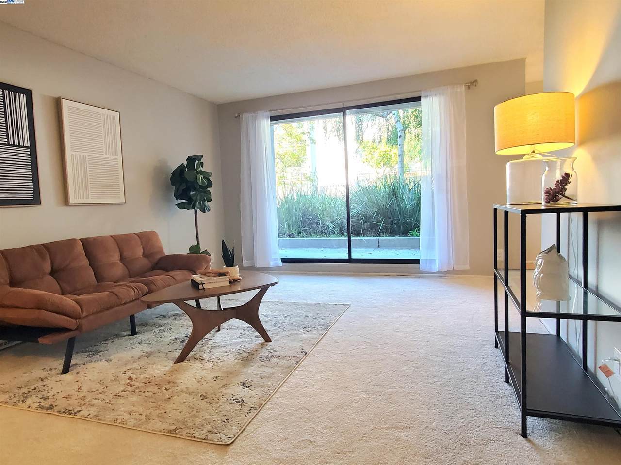 2 Admiral Dr 280 - Photo 1