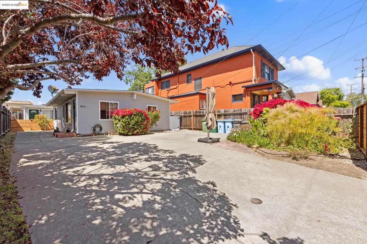1611 Julia St - Photo 1