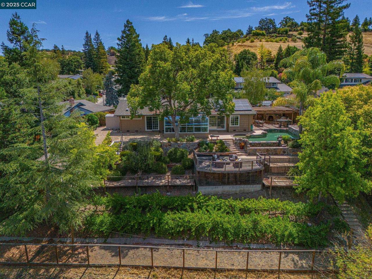 34 Willowview Ct - Photo 1