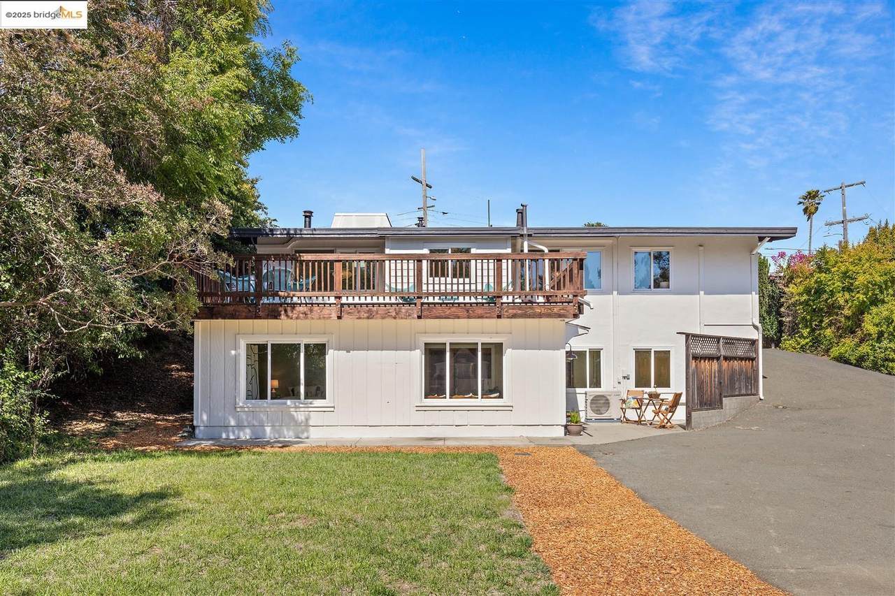 2871 Stephen Dr - Photo 1