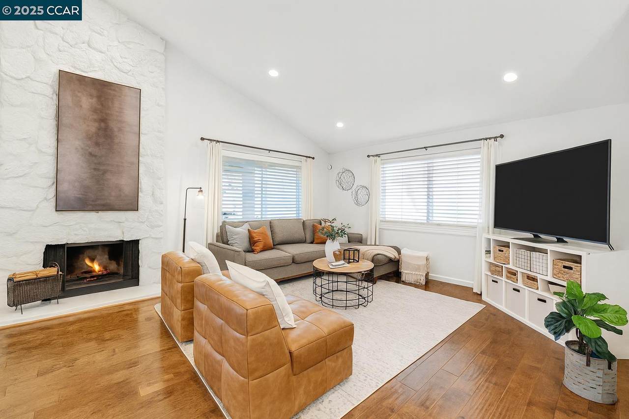 3716 Mesa Vista Dr - Photo 1