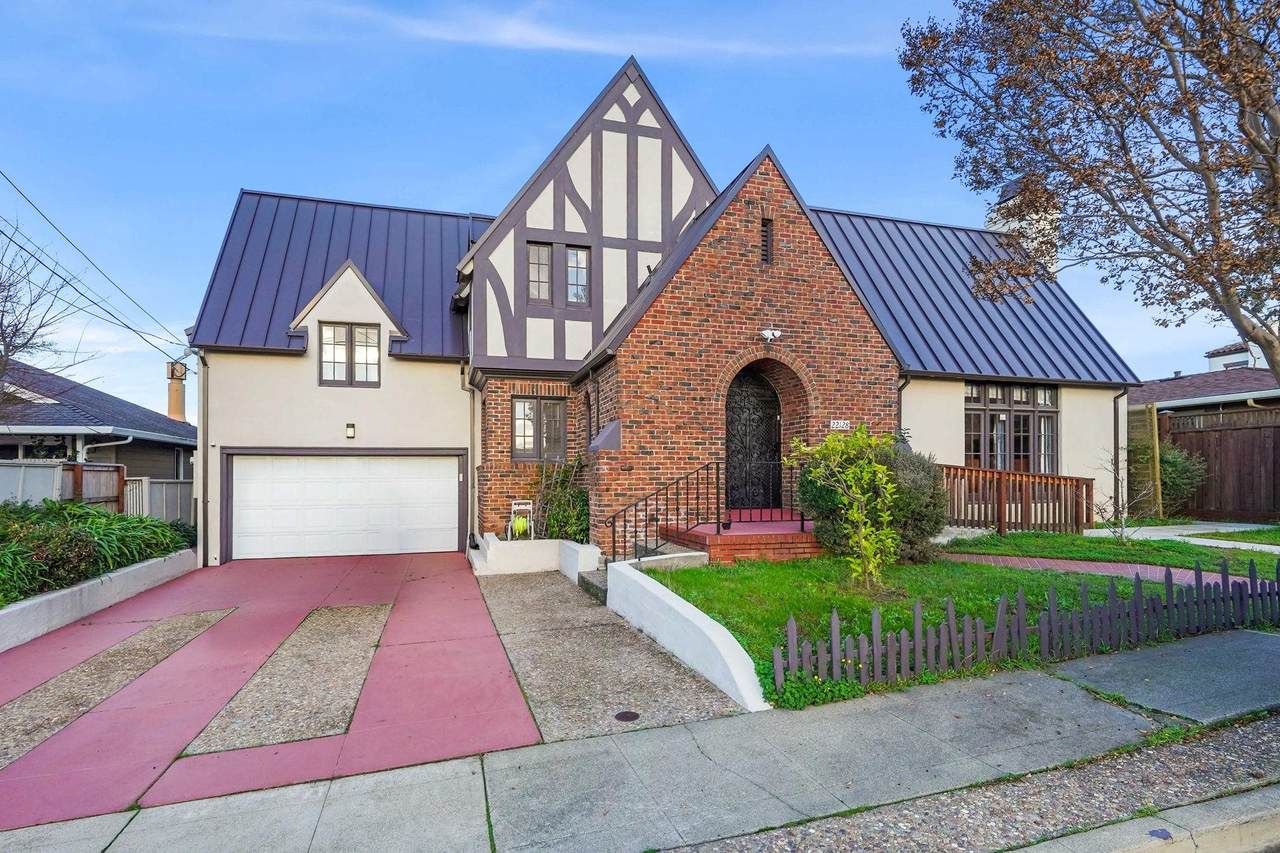 22128 Prospect St - Photo 1