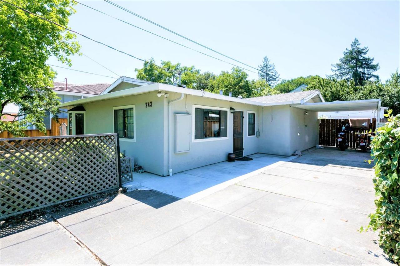 743 15th Ave - Photo 1
