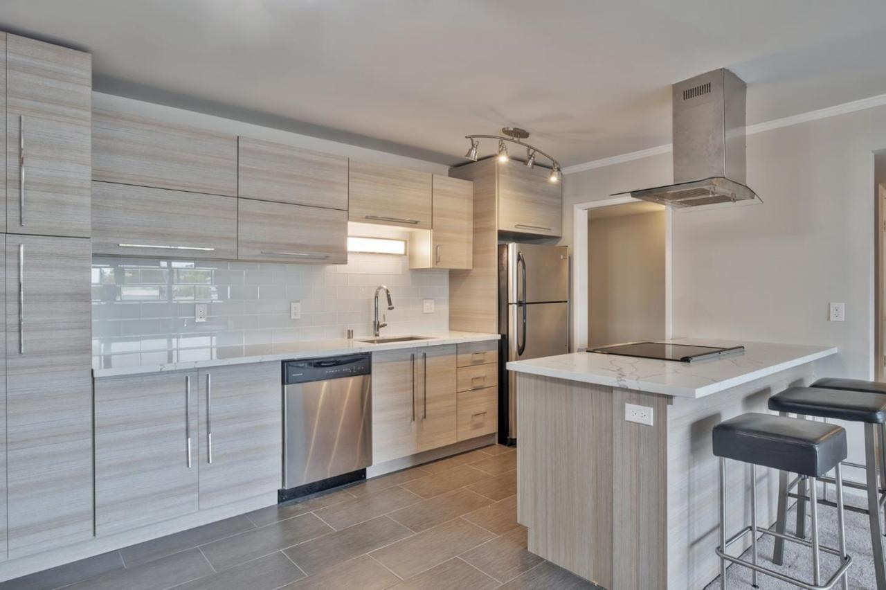 1458 Hudson St 203 - Photo 1