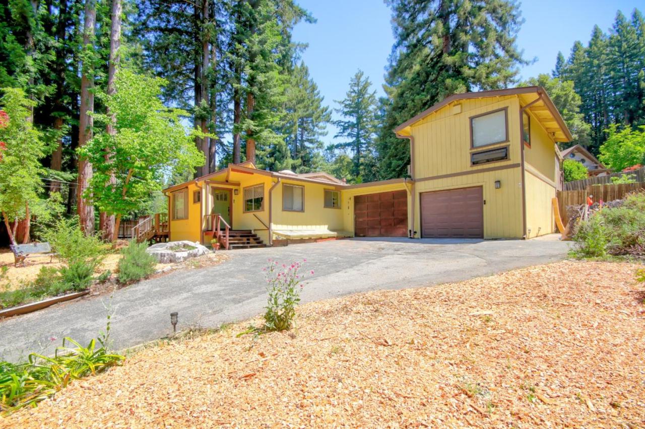 544 Debbie Ct - Photo 1