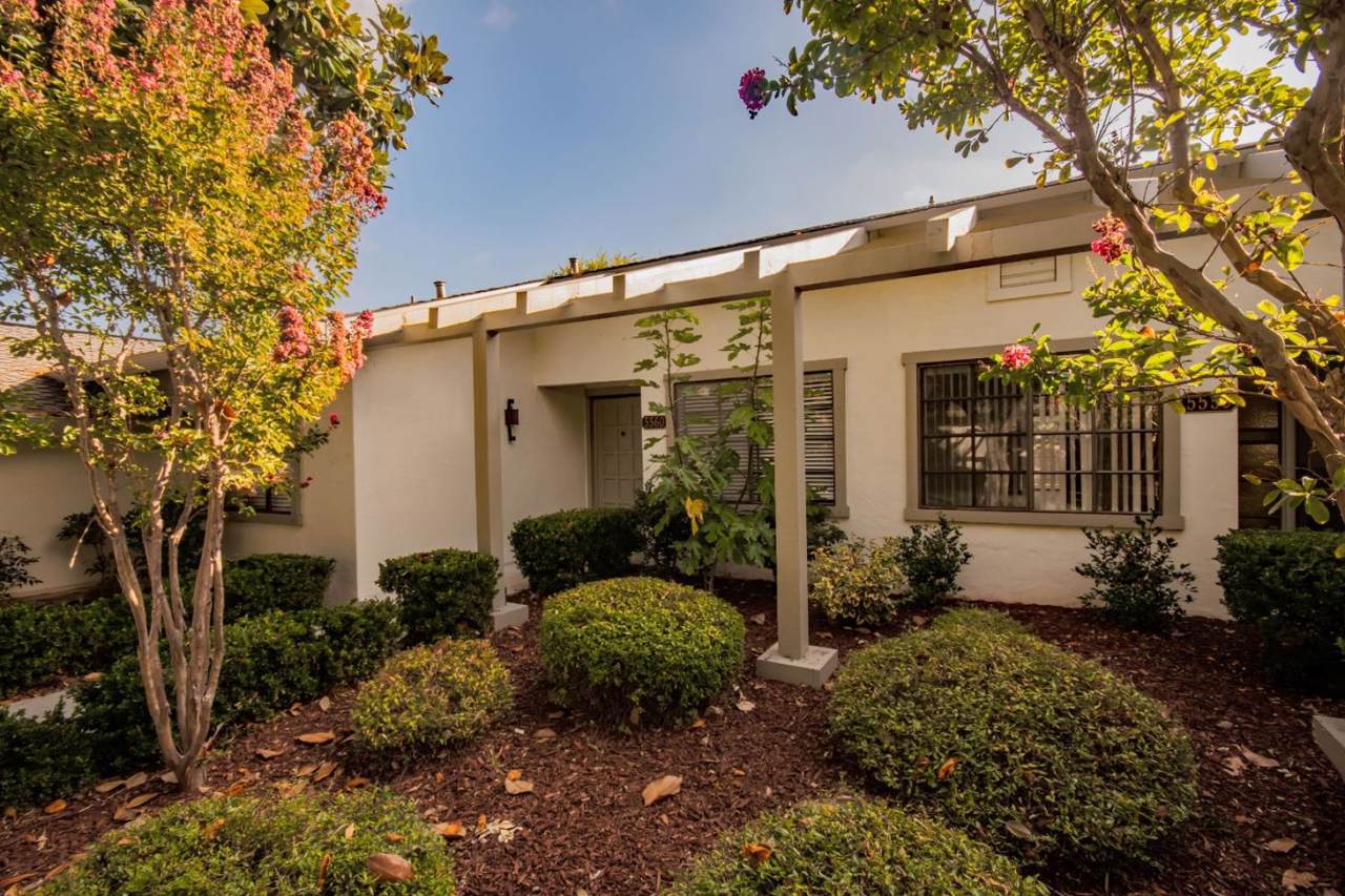 5560 Cribari Cir - Photo 1