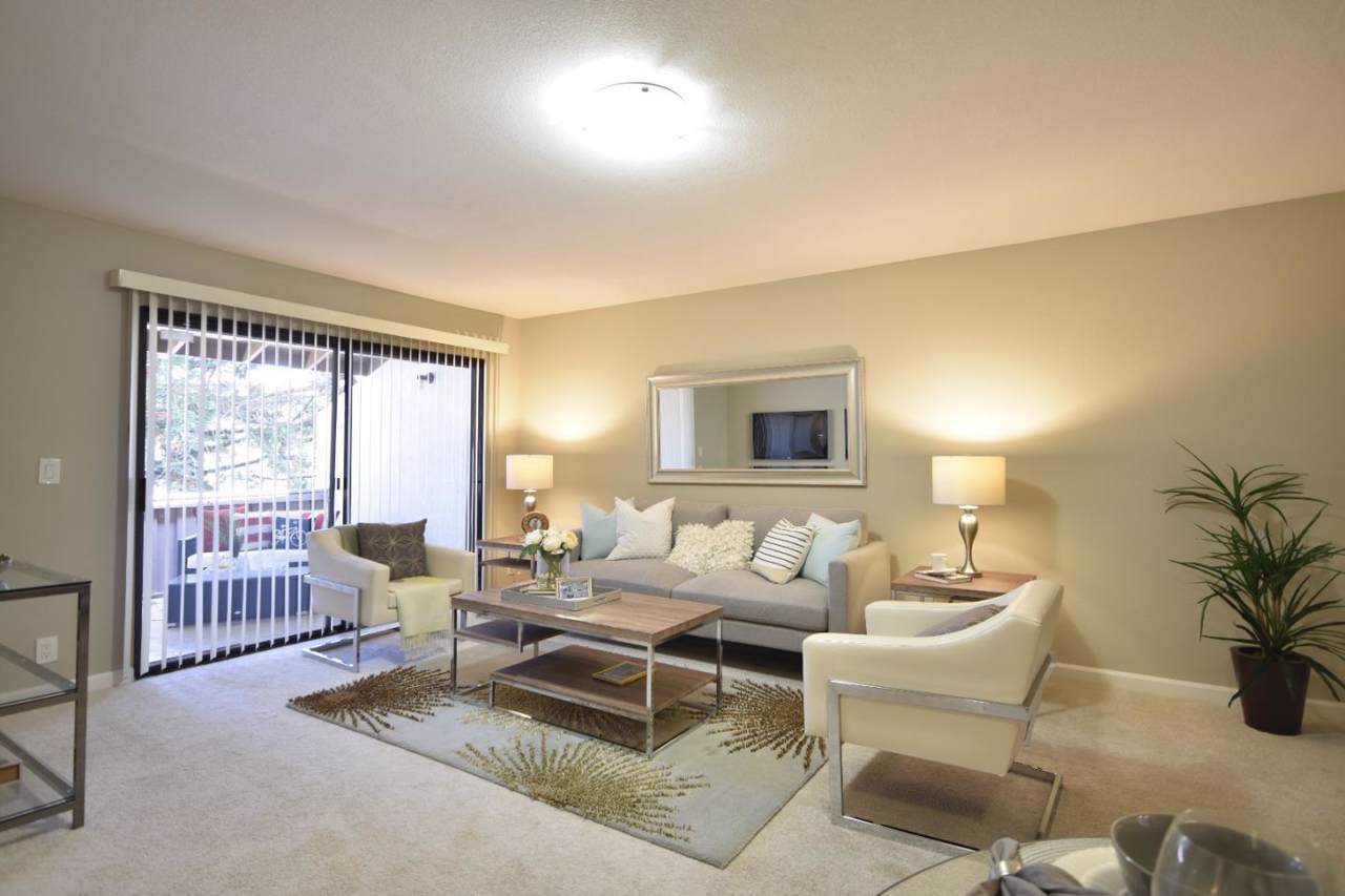 2201 Monroe St 1402 - Photo 1