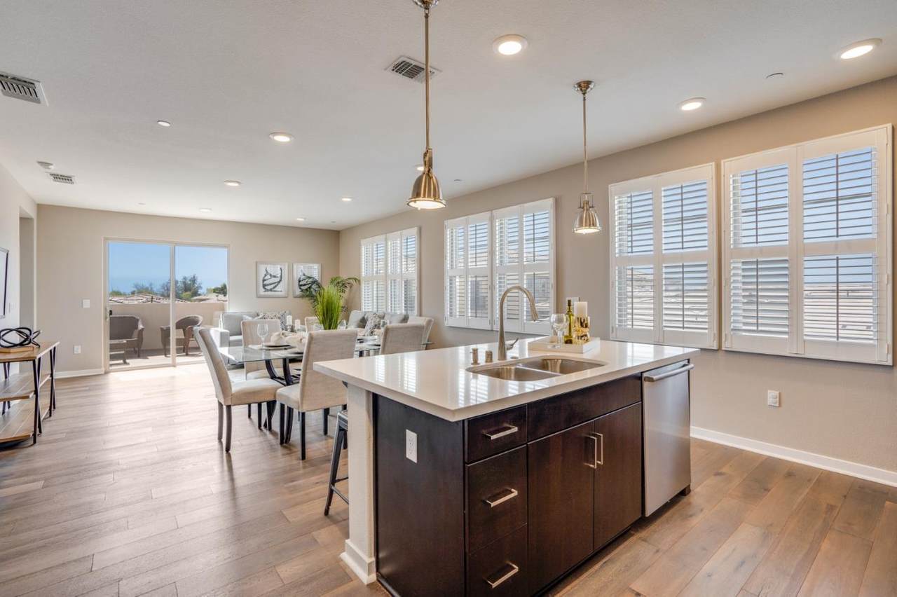 1068 Bigleaf Pl 404 - Photo 1