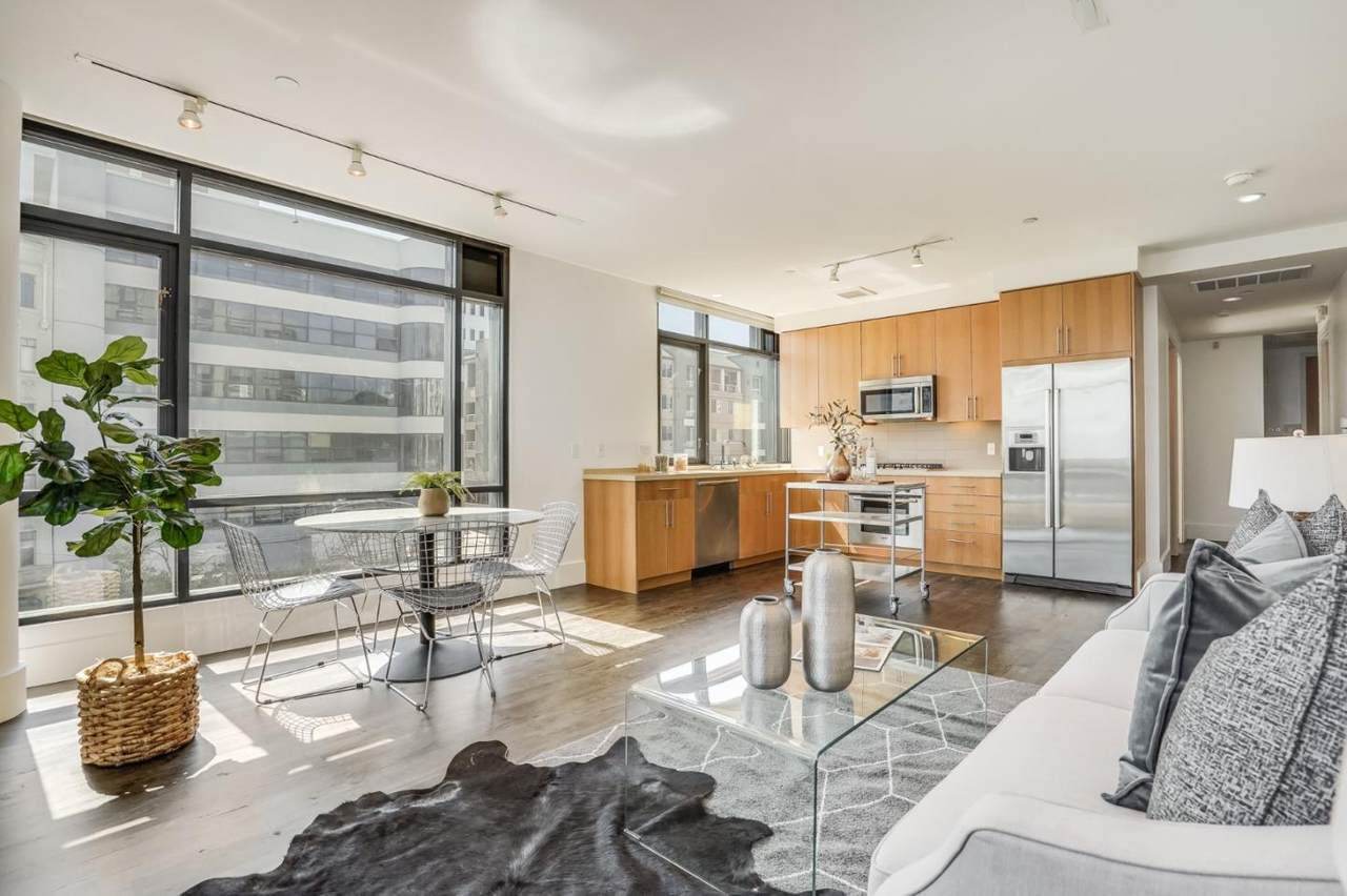818 Van Ness Ave 406 - Photo 1