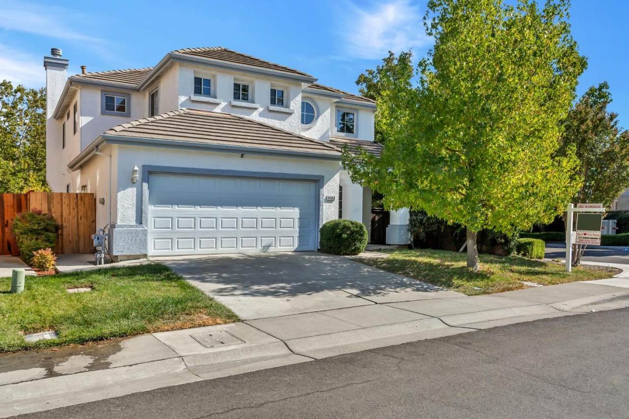 4100 Windsong St - Photo 1