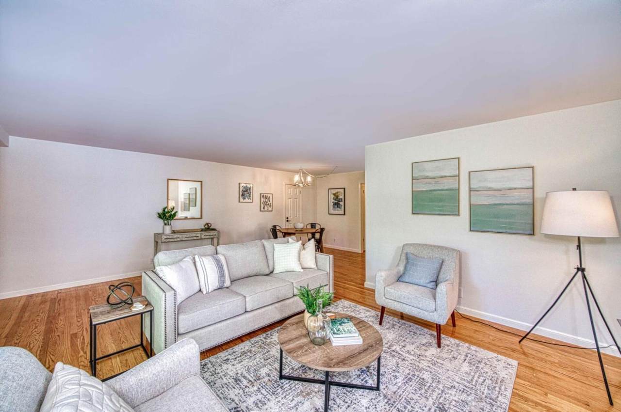 760 University Ave - Photo 1