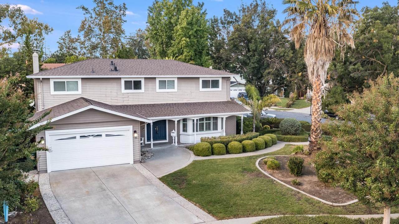 2021 Park Royal Dr - Photo 1