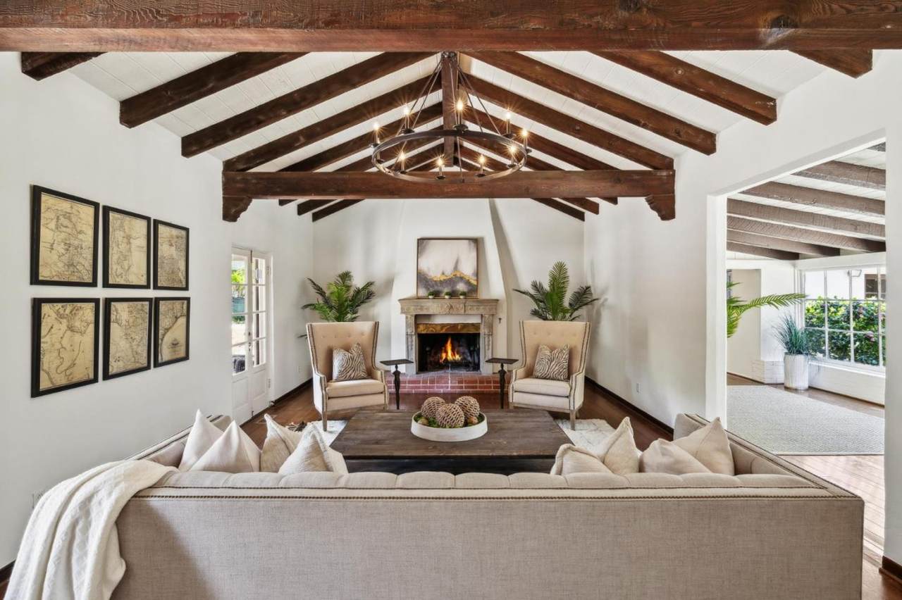 401 San Bernabe Dr - Photo 1