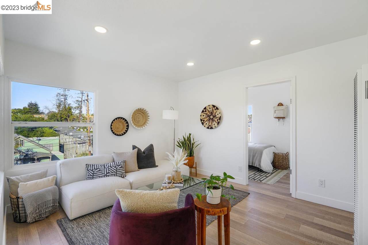 2538 26Th Ave - Photo 1