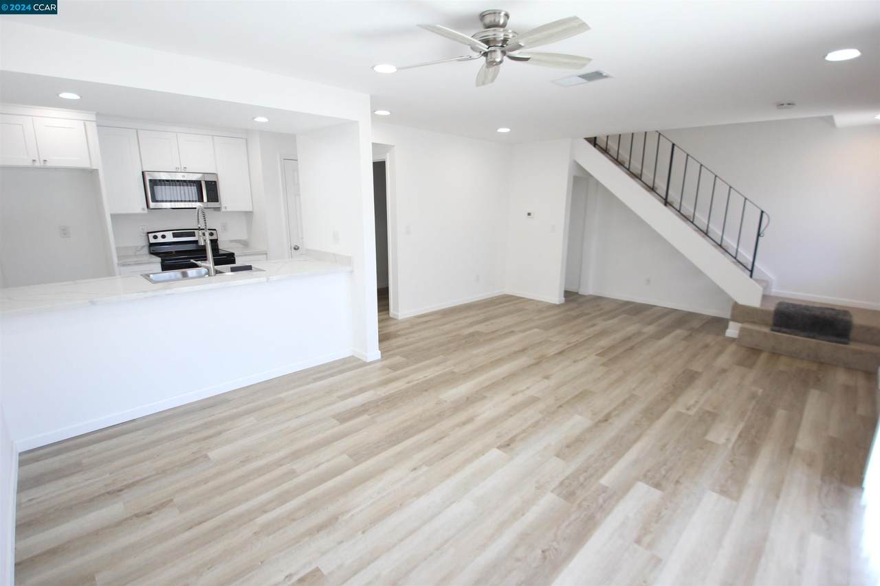 2505 Hampton Ln - Photo 1