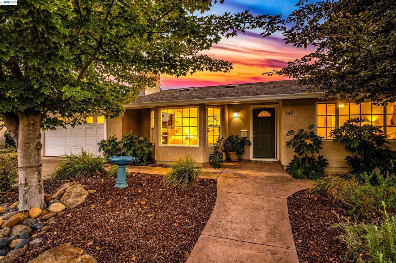 749 Orion Way - Photo 1