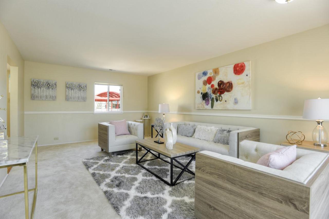1213 Admiralty Ln - Photo 1