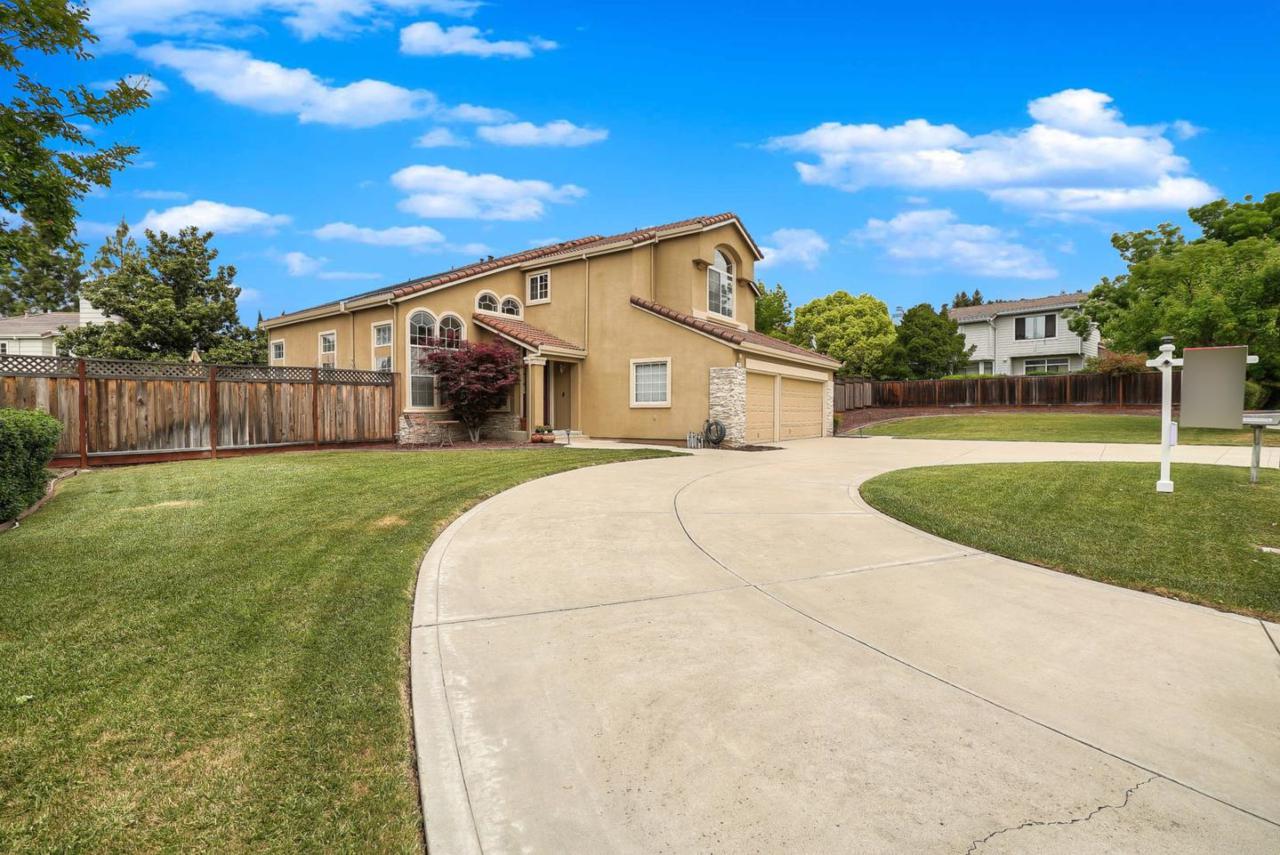 2685 Barrett Ave - Photo 1